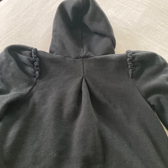 G. label  Black A line hoodie Sweatshirt Size Medium with ruffles - Picture 5 of 5